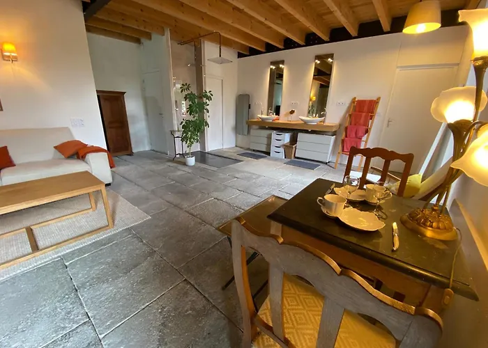 Apartment Eglise De L'exaltation Montmorin (Puy-de-Dome)